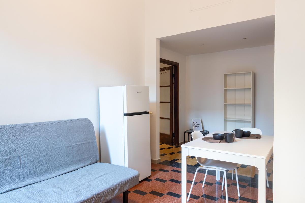 Two-bedroom apartment in the porta venezia / citta' studi / loreto-piola